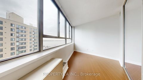 Photo 16 at 1606 - 260 Queens Quay W, Waterfront Communities C1, Toronto