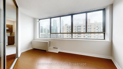 Photo 17 at 1606 - 260 Queens Quay W, Waterfront Communities C1, Toronto