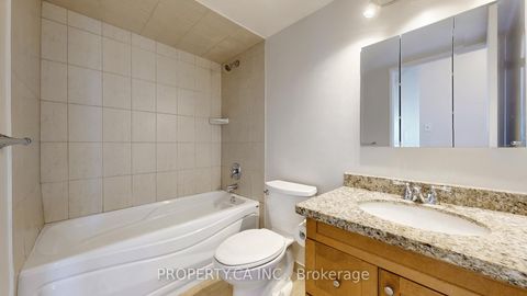 Photo 18 at 1606 - 260 Queens Quay W, Waterfront Communities C1, Toronto
