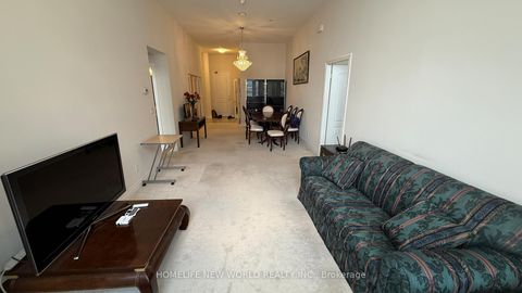 Photo 2 at 283 - 11211 Yonge Street, Devonsleigh, Richmond Hill