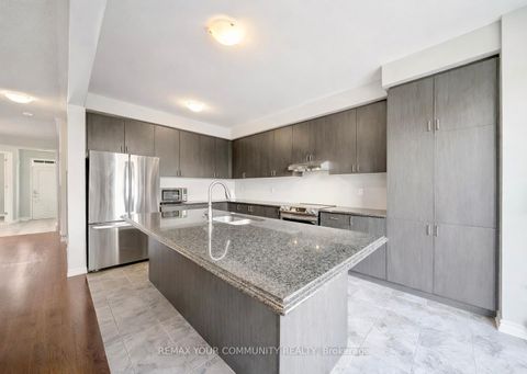 Photo 14 at 14 Faust Ridge, Kleinburg, Vaughan