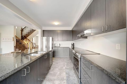 Photo 15 at 14 Faust Ridge, Kleinburg, Vaughan