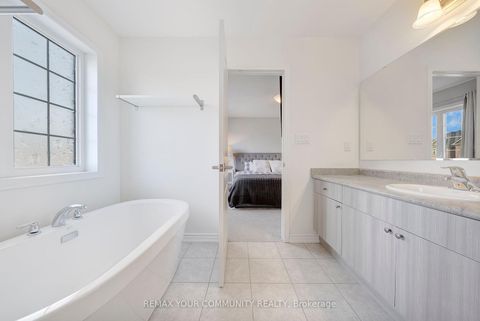 Photo 25 at 14 Faust Ridge, Kleinburg, Vaughan