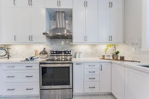 Photo 18 at 18 HARMAN Avenue, Rural Richmond Hill, Richmond Hill