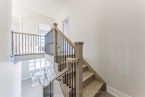 Photo 21 at 18 HARMAN Avenue, Rural Richmond Hill, Richmond Hill