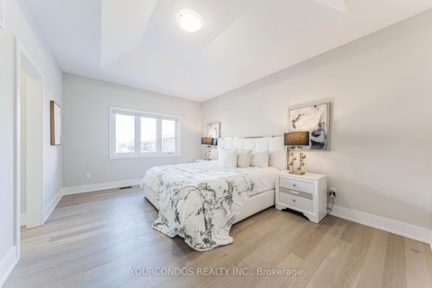 Photo 22 at 18 HARMAN Avenue, Rural Richmond Hill, Richmond Hill