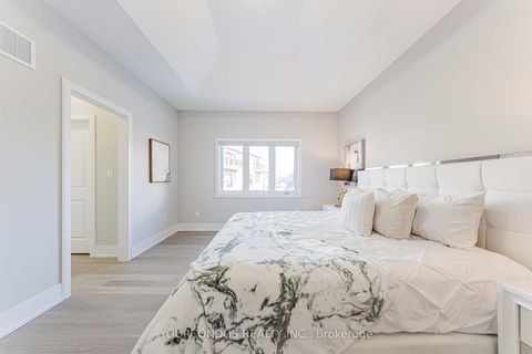 Photo 25 at 18 HARMAN Avenue, Rural Richmond Hill, Richmond Hill