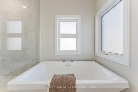 Photo 28 at 18 HARMAN Avenue, Rural Richmond Hill, Richmond Hill