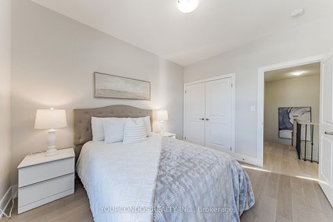 Photo 31 at 18 HARMAN Avenue, Rural Richmond Hill, Richmond Hill