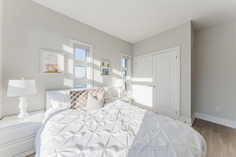 Photo 36 at 18 HARMAN Avenue, Rural Richmond Hill, Richmond Hill