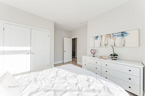 Photo 37 at 18 HARMAN Avenue, Rural Richmond Hill, Richmond Hill