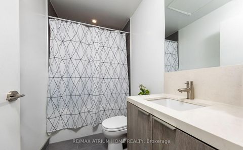 Photo 10 at 617 - 2020 Bathurst Street, Cedarvale, Toronto