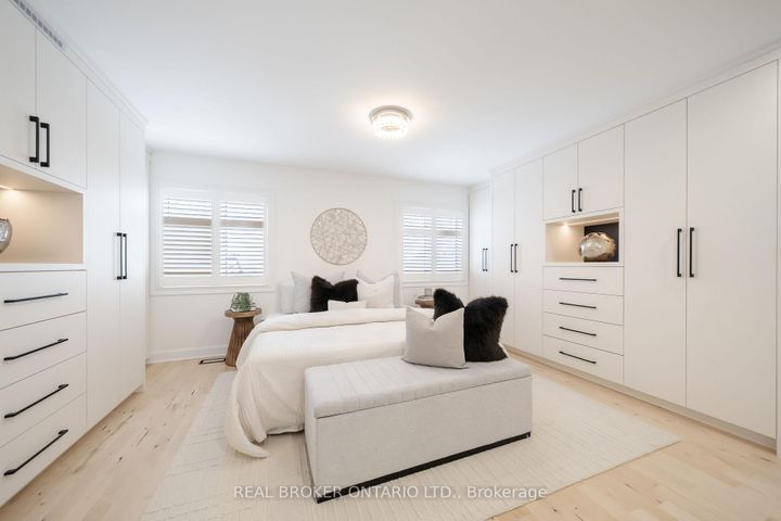 Photo 18 at 33 Carnoustie Crescent, Jefferson, Richmond Hill