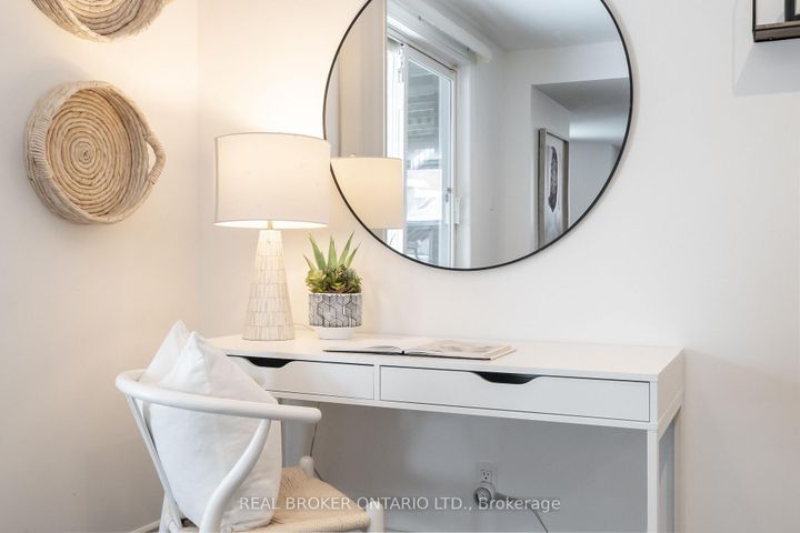 Photo 33 at 33 Carnoustie Crescent, Jefferson, Richmond Hill