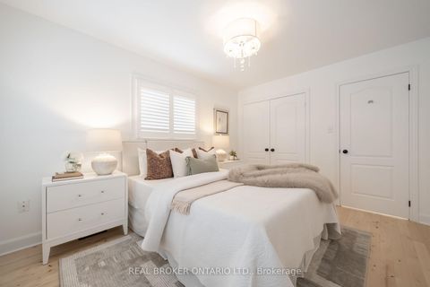 Photo 23 at 33 Carnoustie Crescent, Jefferson, Richmond Hill