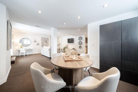 Photo 32 at 33 Carnoustie Crescent, Jefferson, Richmond Hill