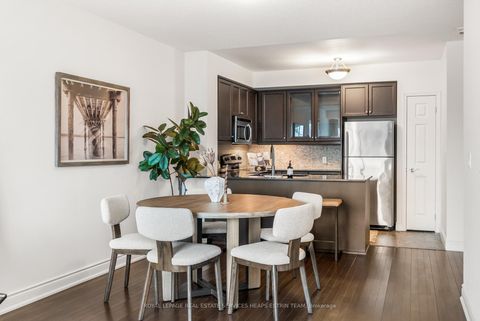 Photo 5 at 308 - 650 Mount Pleasant Road, Mount Pleasant West, Toronto