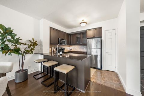 Photo 12 at 308 - 650 Mount Pleasant Road, Mount Pleasant West, Toronto