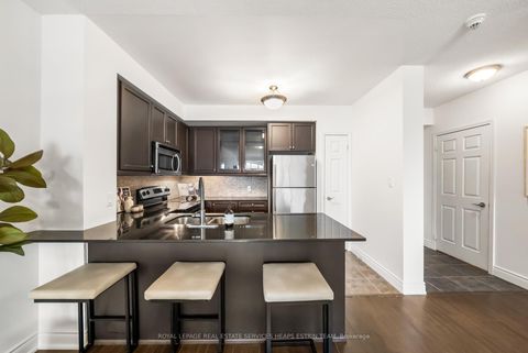 Photo 13 at 308 - 650 Mount Pleasant Road, Mount Pleasant West, Toronto