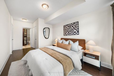 Photo 16 at 308 - 650 Mount Pleasant Road, Mount Pleasant West, Toronto