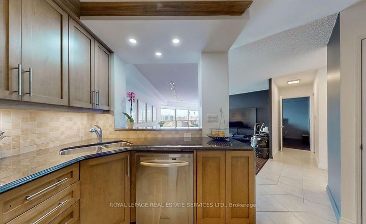 Photo 3 at 707 - 2267 Lake Shore Boulevard W, Mimico, Toronto