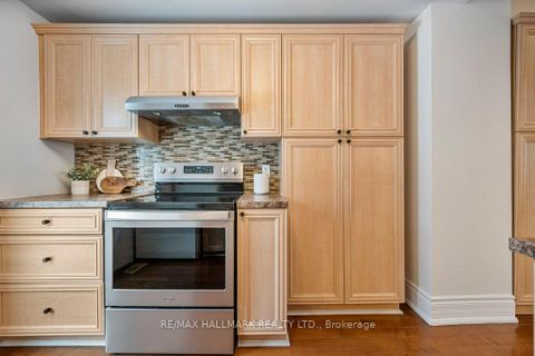 Photo 14 at 203 Oakcrest Avenue, Danforth, Toronto