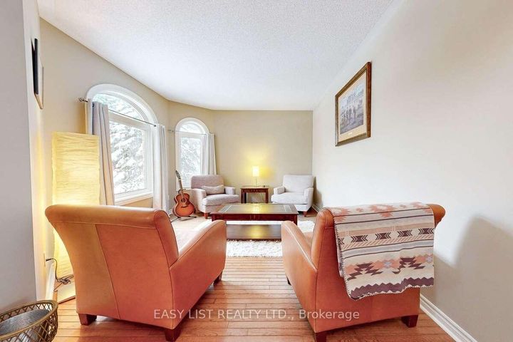 Photo 5 at 37 Nevada Crescent, Rural Vaughan, Vaughan