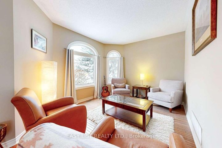 Photo 6 at 37 Nevada Crescent, Rural Vaughan, Vaughan