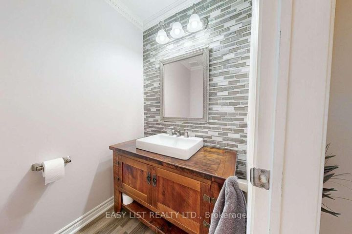 Photo 20 at 37 Nevada Crescent, Rural Vaughan, Vaughan