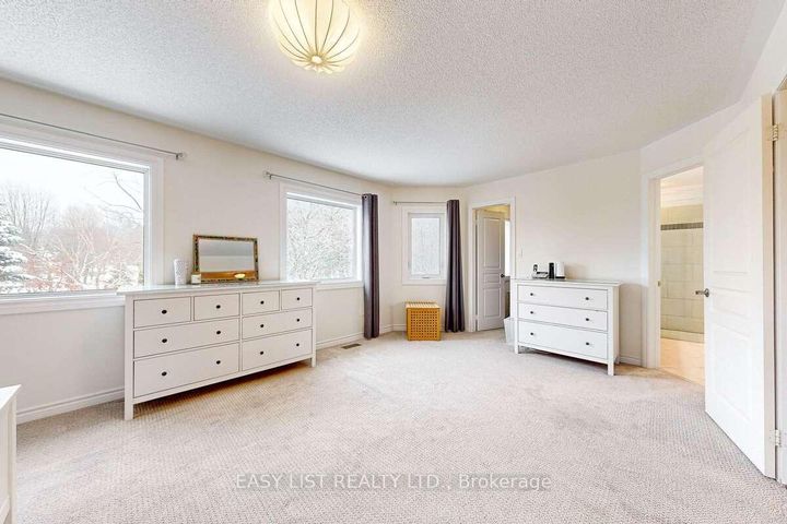 Photo 32 at 37 Nevada Crescent, Rural Vaughan, Vaughan