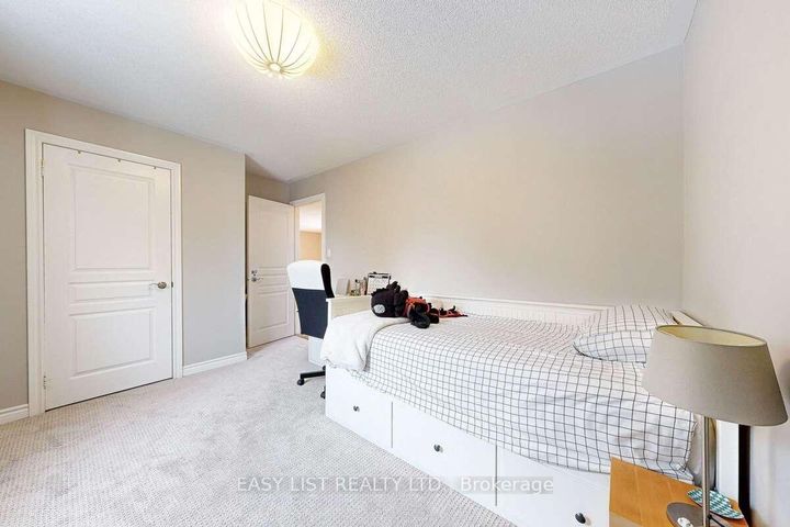 Photo 36 at 37 Nevada Crescent, Rural Vaughan, Vaughan