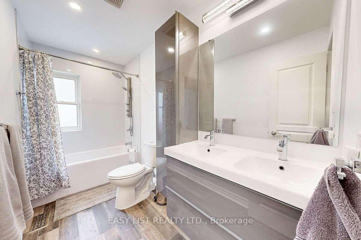 Photo 39 at 37 Nevada Crescent, Rural Vaughan, Vaughan