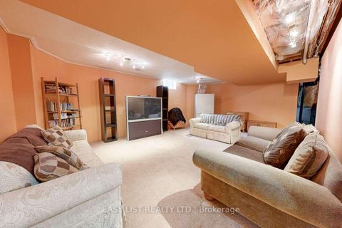 Photo 42 at 37 Nevada Crescent, Rural Vaughan, Vaughan