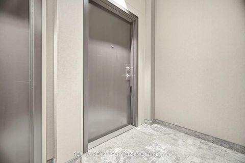 Photo 3 at 1007 - 60 Honeycrisp Crescent, Vaughan Corporate Centre, Vaughan