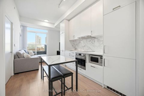 Photo 10 at 1007 - 60 Honeycrisp Crescent, Vaughan Corporate Centre, Vaughan