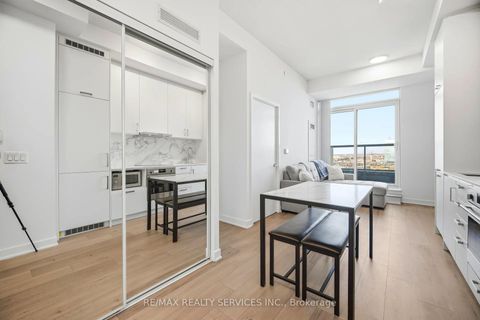 Photo 13 at 1007 - 60 Honeycrisp Crescent, Vaughan Corporate Centre, Vaughan