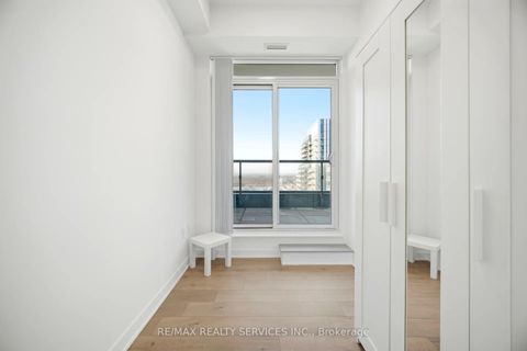 Photo 19 at 1007 - 60 Honeycrisp Crescent, Vaughan Corporate Centre, Vaughan