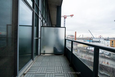 Photo 7 at 448 - 5 Hanna Avenue, Niagara, Toronto