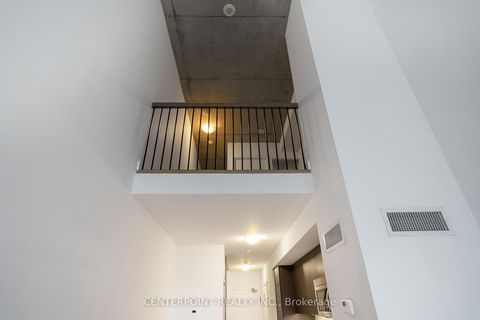 Photo 8 at 448 - 5 Hanna Avenue, Niagara, Toronto