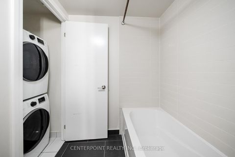 Photo 22 at 448 - 5 Hanna Avenue, Niagara, Toronto