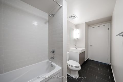 Photo 23 at 448 - 5 Hanna Avenue, Niagara, Toronto