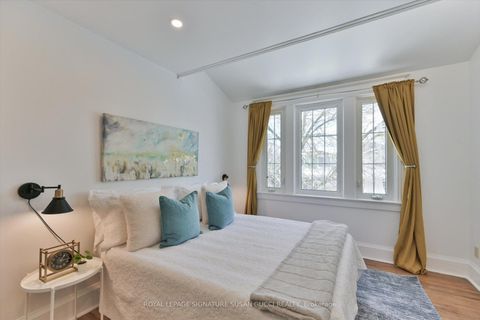 Photo 13 at 925 Greenwood Avenue, Danforth, Toronto