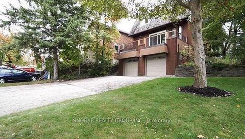 Photo 5 at 19B Cardell Avenue, Pelmo Park W4, Toronto