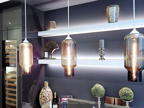 Photo 4 at 18 - 850 Richmond Street W, Niagara, Toronto