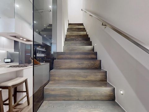 Photo 17 at 18 - 850 Richmond Street W, Niagara, Toronto