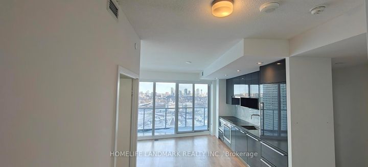 Photo 5 at 2209 - 117 Mcmahon Drive, Bayview Village, Toronto