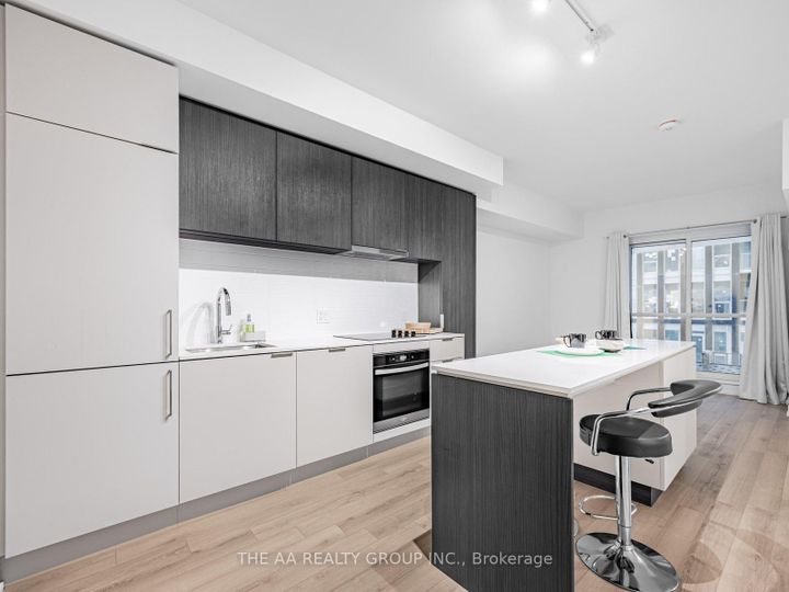 Photo 5 at 802 - 89 Church Street, Yonge Corridor, Toronto