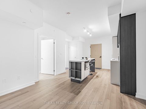 Photo 7 at 802 - 89 Church Street, Yonge Corridor, Toronto