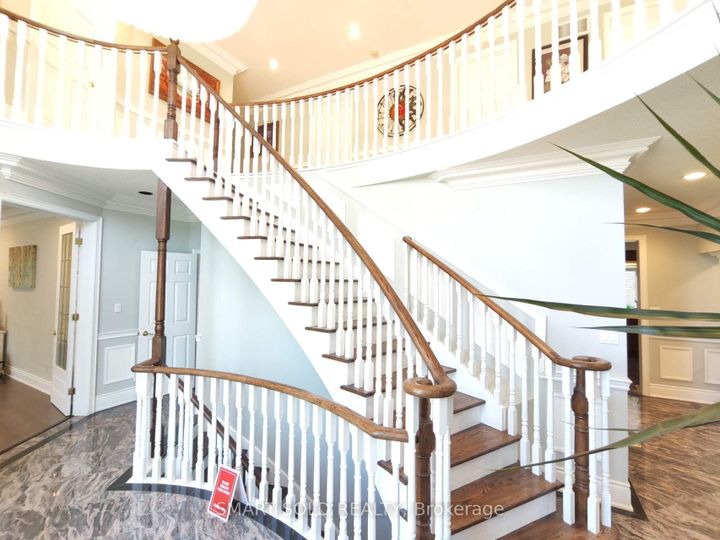 Photo 8 at 67 Chantilly Crescent, Westbrook, Richmond Hill