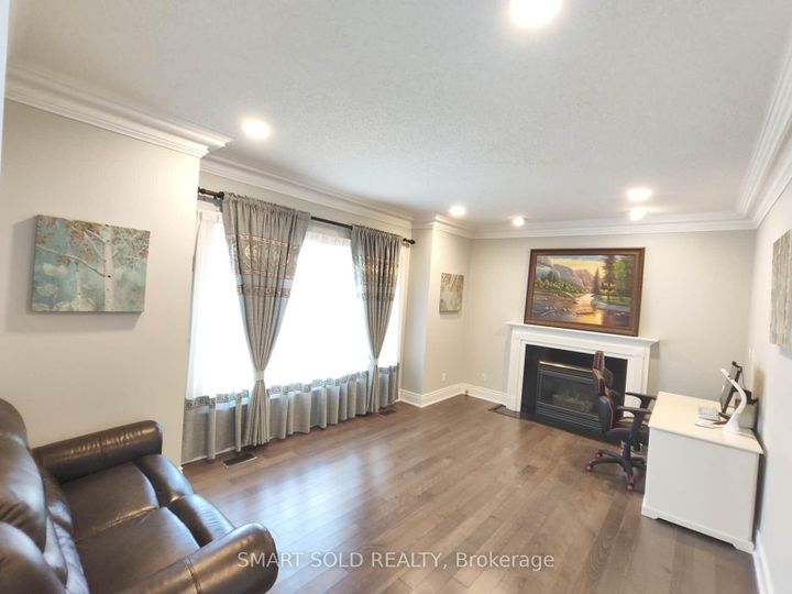 Photo 20 at 67 Chantilly Crescent, Westbrook, Richmond Hill